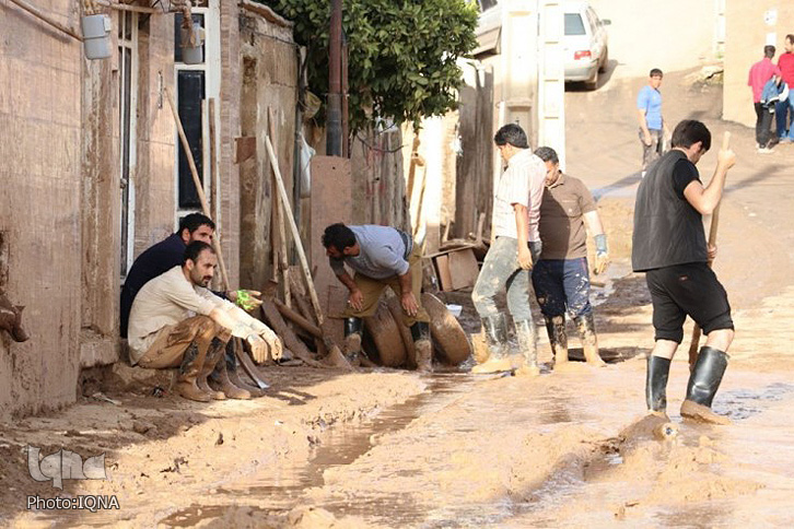 اعزام گروه جهادی شاعران و نویسندگان به مناطق سیل&zwnj;زده لرستان