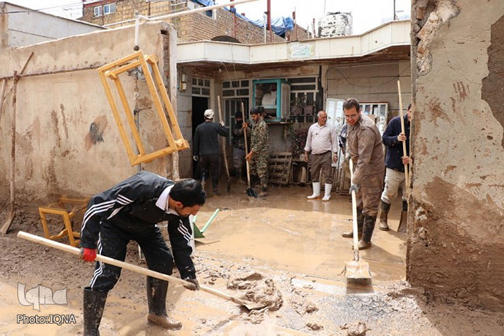 اعزام گروه جهادی شاعران و نویسندگان به مناطق سیل&zwnj;زده لرستان