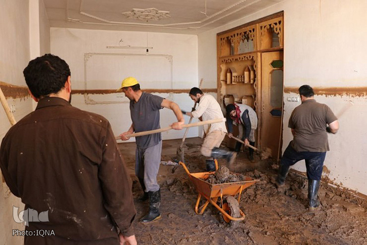 اعزام گروه جهادی شاعران و نویسندگان به مناطق سیل&zwnj;زده لرستان