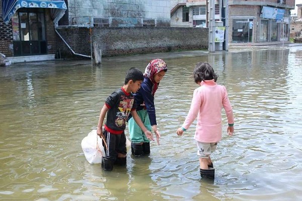 ارسال داروهای مورد نیاز مناطق سیل&zwnj;زده از همدان
