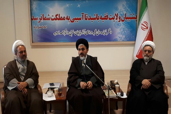 کمرنگ شدن نقش روحانیت در مسائل سیاسی کشور