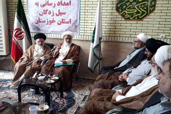 دیدار آیات حسینی&zwnj;بوشهری و کعبی به منظور بررسی وضعیت سیل&zwnj;زدگان خوزستان