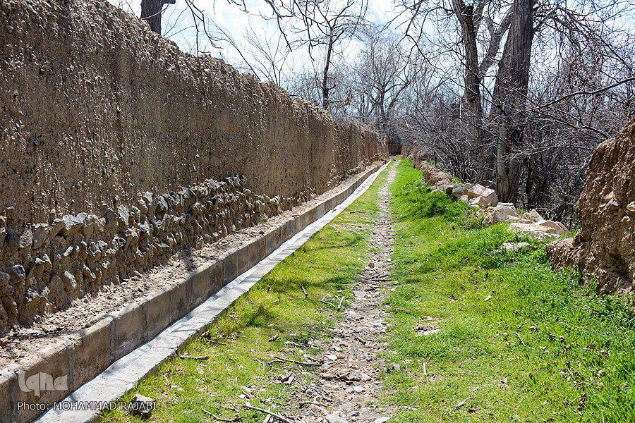 سفری به هلند ایران؛ از سرچشمه و چنار هزارساله تا ستونهای تاریخی خورهه سفری به هلند ایران؛ از سرچشمه و چنار هزارساله تا ستونهای تاریخی خورهه