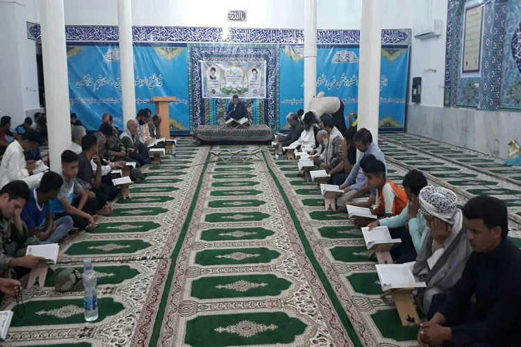 محفل انس با قرآن کریم در مناطق سیلزده استان خوزستان برگزار شد محفل انس با قرآن کریم در مناطق سیلزده استان خوزستان برگزار شد