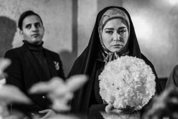 «بر سردوراهی»، سریالی در قالب فیلمفارسیهای دهه 40 و 50 «بر سردوراهی»، سریالی در قالب فیلمفارسیهای دهه 40 و 50