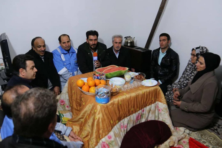 دیدار استاندار آذربایجان&zwnj;شرقی با مردم زلزله زده روستاهای سراب در شب چله