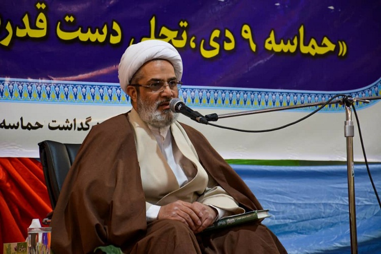 اعتماد به دشمن با اندیشه قرآن زوایه دارد/رهبری، قهرمان جهاد تبیینی فتنه ۸۸