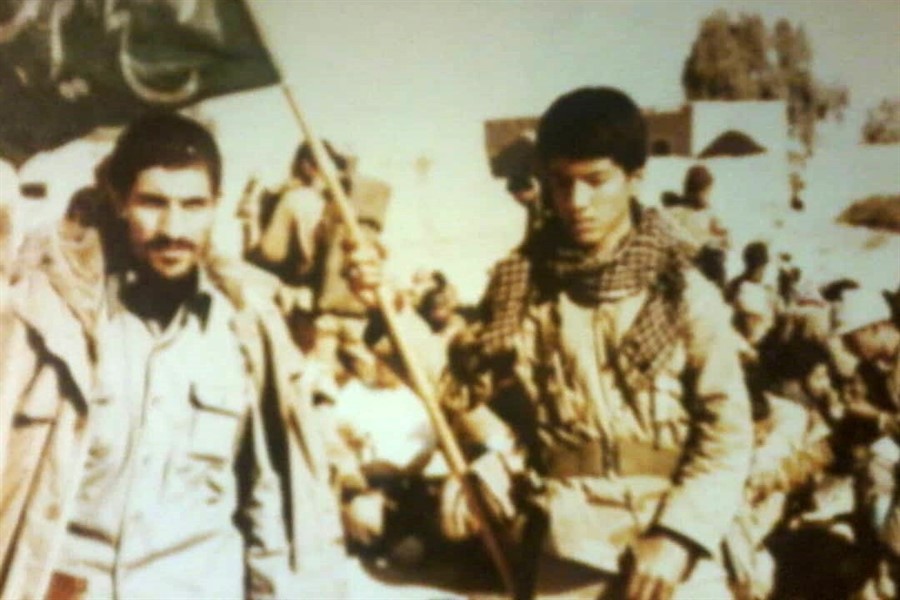گفتنی است، عکس کارشده در متن خبر از آلبوم شخصی دکتر فریدون حسینی&zwnj;زاده، رزمنده و جانباز هشت سال دفاع مقدس دریافت شده و نام عکاس آن در دسترس نیست. 