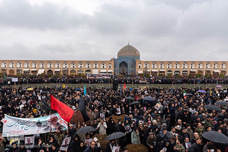 اصفهان در سوگ سردار