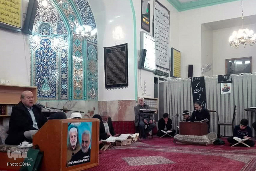 یادبود سردار سلیمانی در ختم قرآن جلسه آموزشی «حسین اخوان‌اقدم» + عکس