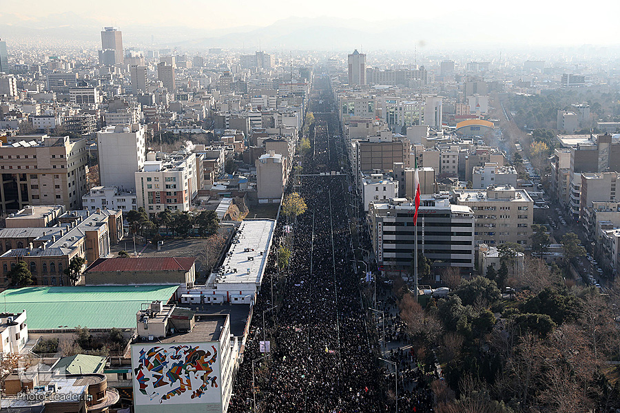 سردار آرام و ایران بی‌قرار