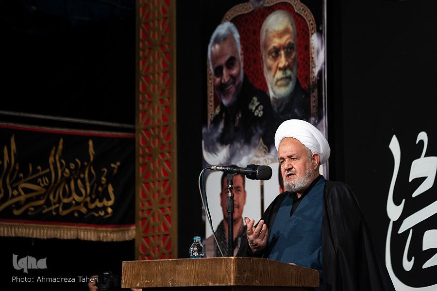 مراسم بزرگداشت شهید قاسم سلیمانی و احمد کاظمی