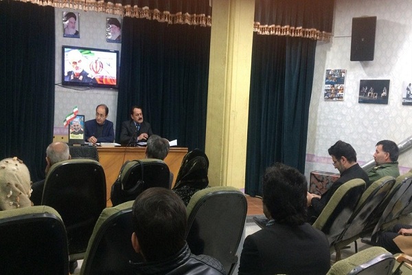 برگزاری عصر شعر مقاومت در شهرستان پارس آباد