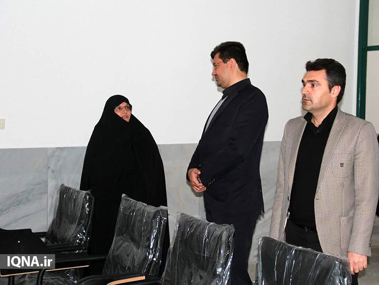 بازدید فرماندار یزد از مدرسه شهید مطهری یزد