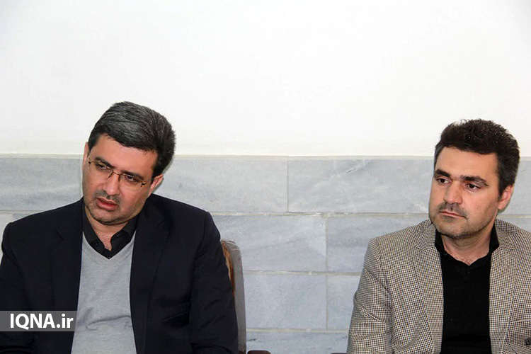 بازدید فرماندار یزد از مدرسه شهید مطهری یزد