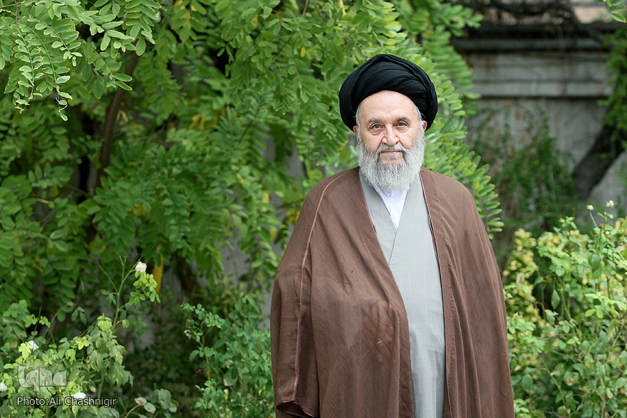 ادیت/// از خمیر شدن کتاب‌های درسی آمریکایی تا انتشار «پیام شادی»