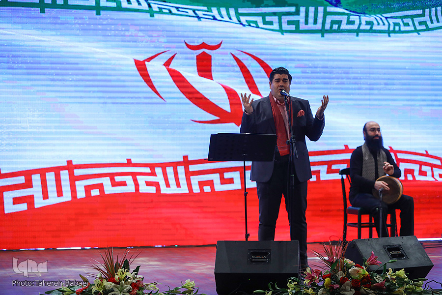 لوح زرین اولین جشنواره «همام» در دست برگزیدگان/ باشگاه هنرمندان توانیاب افتتاح شد