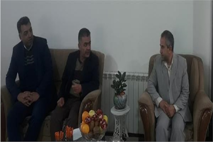 دیدار با خانواده شهدا و ایثارگران موجب تقویت روحیه خدمت گذاری می شود