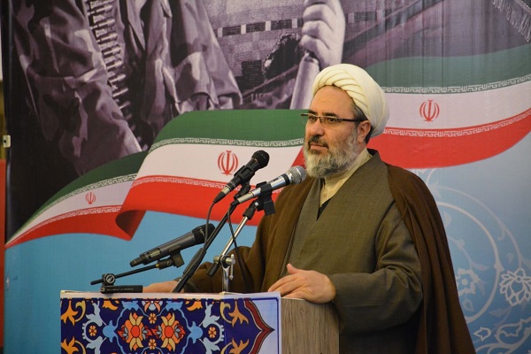اشرافی&zwnj;گری بین مردم و مسؤولان فاصله ایجاد کرده است