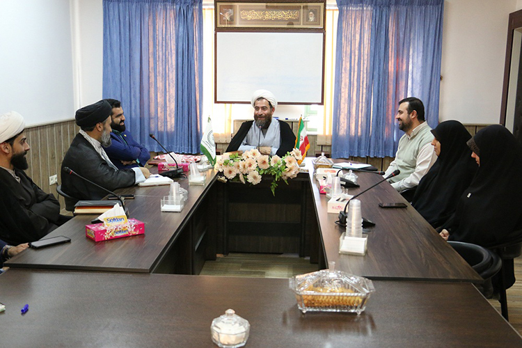 تقویت روحیه معنوی دانش&zwnj;آموزان مورد توجه جدی باشد