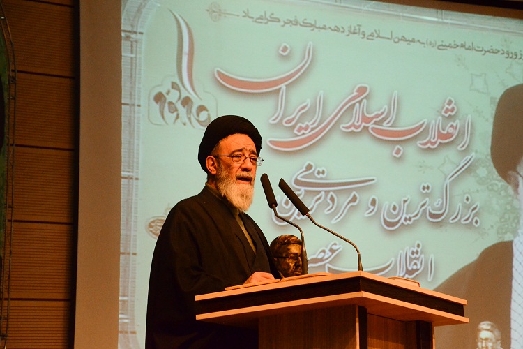 بیداری اسلامی در سطح جهان مرهون روشنگری امام(ره) است