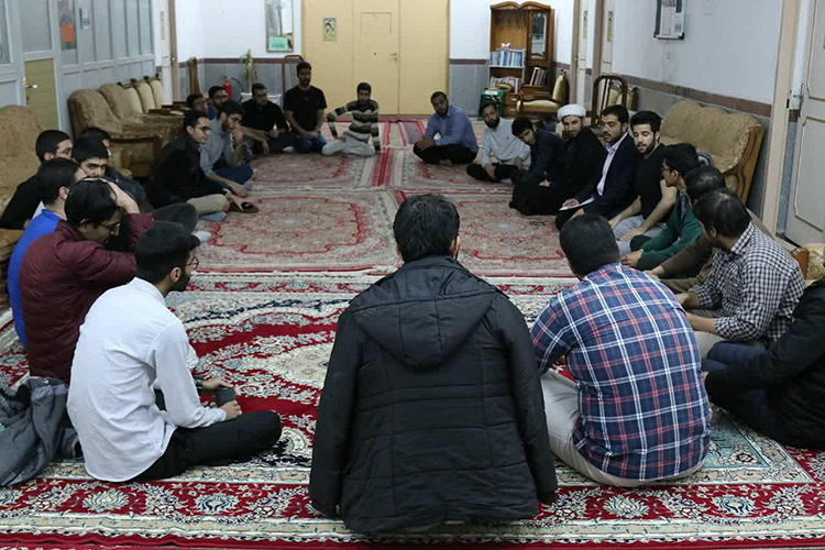 دوره «میعاد ۲» با هدف مسئله محوری در یزد برگزار شد دوره «میعاد ۲» با هدف مسئله محوری در یزد برگزار شد