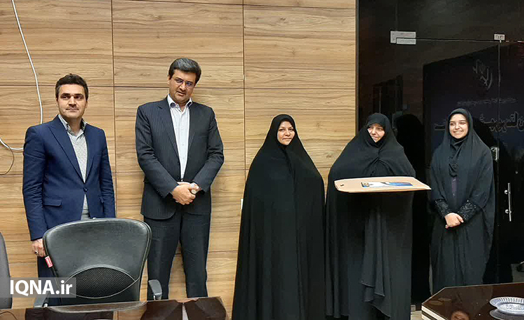 نشست صمیمانه بانوان تاثیرگذار در انقلاب با نسل&zwnj;های سوم