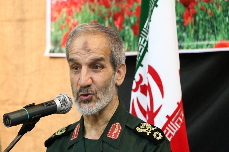 القاکنندگان رابطه با آمریکا اهداف دشمن را پیاده می&zwnj;کنند