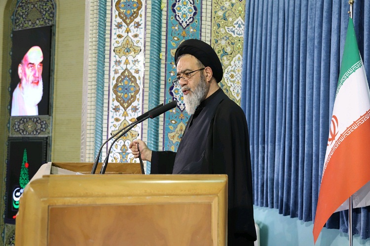 انقلاب اسلامی نماد روشن پیروزی حق بر باطل است