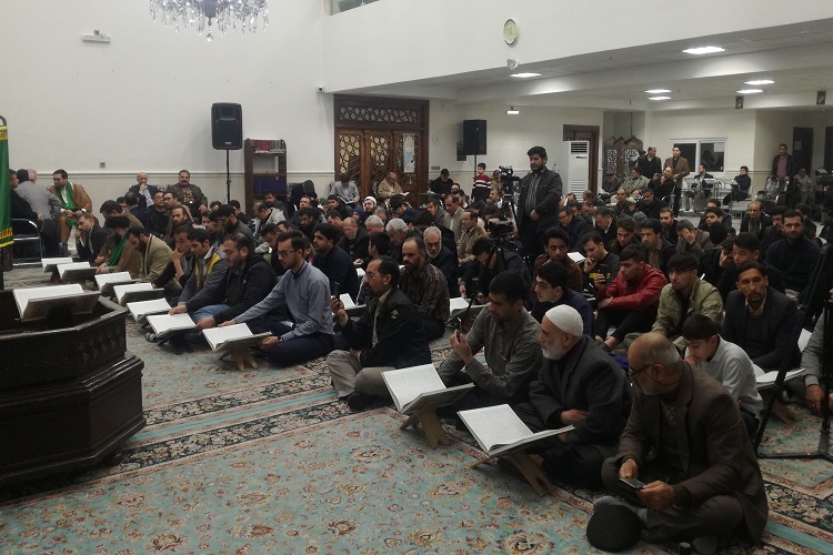 آغاز جلسات قرآن حامد علیزاده در مشهد/ جلسه&zwnj;ای با ترکیب آموزش و کرسی تلاوت
