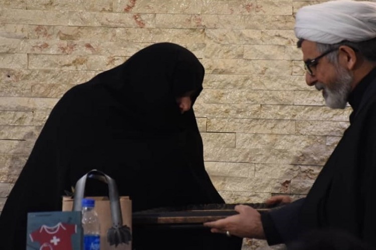 مراسم تقدیر از همسر شهید تهرانی&zwnj;مقدم در قم برگزار شد
