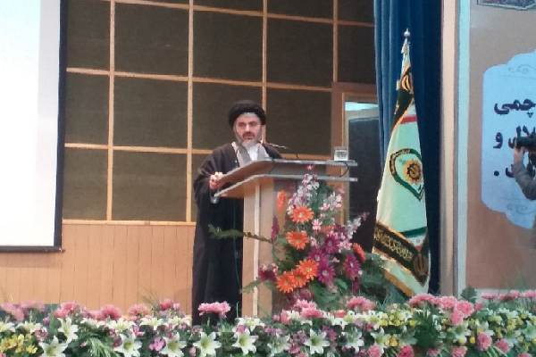انقلاب اسلامی نعمت الهی است