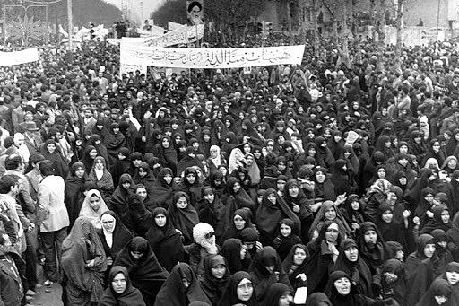 بانوی مبارز یزدی از دوران انقلاب می&zwnj;گوید