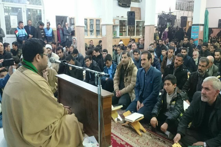 محفل نورانی قرآن&zwnj;کریم با حضور قاری بین&zwnj;المللی در ملایر برگزار شد