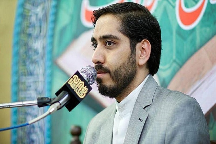 برگزاری محفل انس با قرآن کریم با حضور قاری بین&zwnj;المللی در دانشگاه ملایر