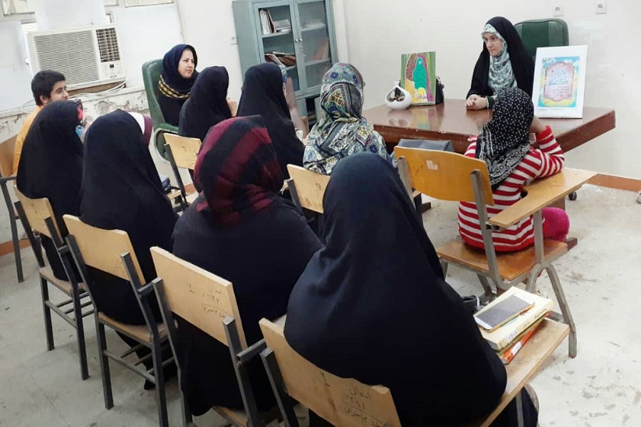 کتاب «یوما» در انجمن داستان شوشتر بررسی شد کتاب «یوما» در انجمن داستان شوشتر بررسی شد