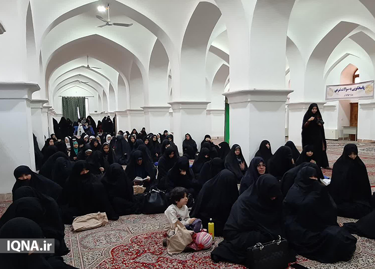 برگزاری همایش بزرگ «مادرانه» در یزد +عکس