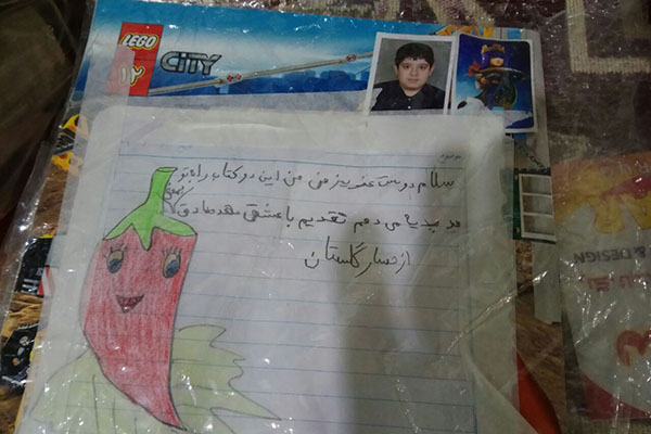 همدلی خانواده شهدا و سربازان سپاه طرقبه با هموطنان سیلزده سیستان همدلی خانواده شهدا و سربازان سپاه طرقبه با هموطنان سیلزده سیستان