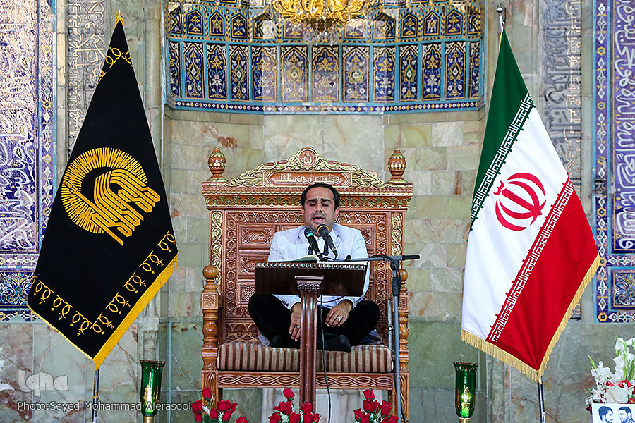 فیلم تلاوت کاشفی در دارالقرآن حرم رضوی