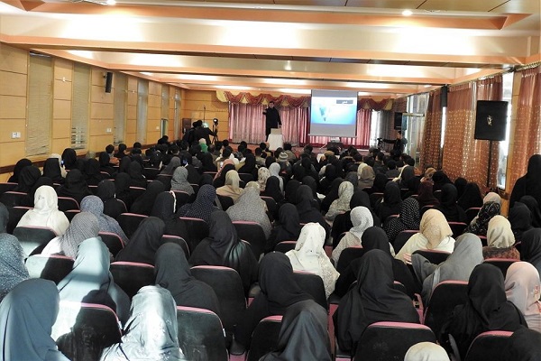 همایش «الگوپذیری از حضرت زهرا(س)» در پاکستان