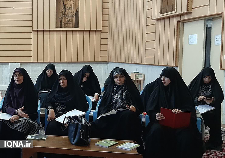 دوره تربیت معلم «سبک زندگی قرآنی» در یزد برگزار شد دوره تربیت معلم «سبک زندگی قرآنی» در یزد برگزار شد