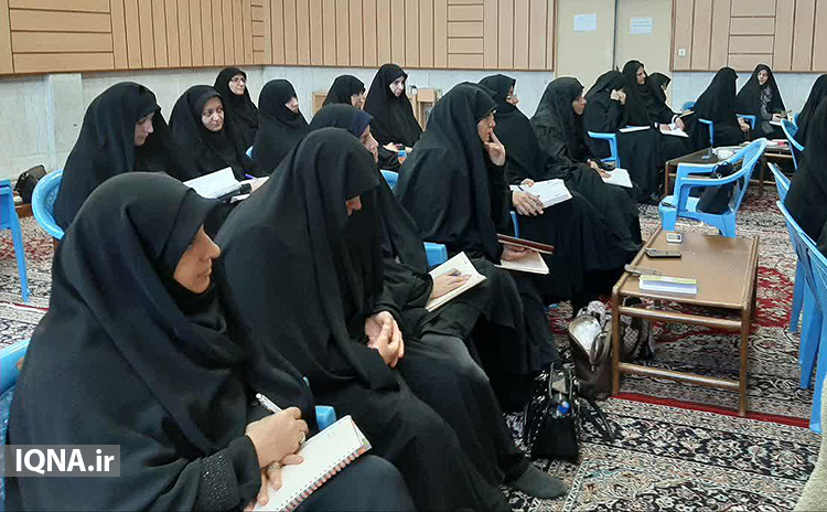 دوره تربیت معلم «سبک زندگی قرآنی» در یزد برگزار شد دوره تربیت معلم «سبک زندگی قرآنی» در یزد برگزار شد