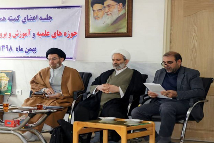 مشارکت ۷۰۰ روحانی و فرهنگی در برگزاری نماز جماعت مدارس لرستان