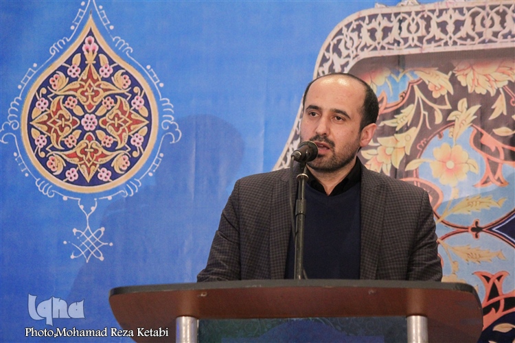 محفل انس با قرآن با یاد سردار شهید سلیمانی در تالار قرآن همدان برگزار شد