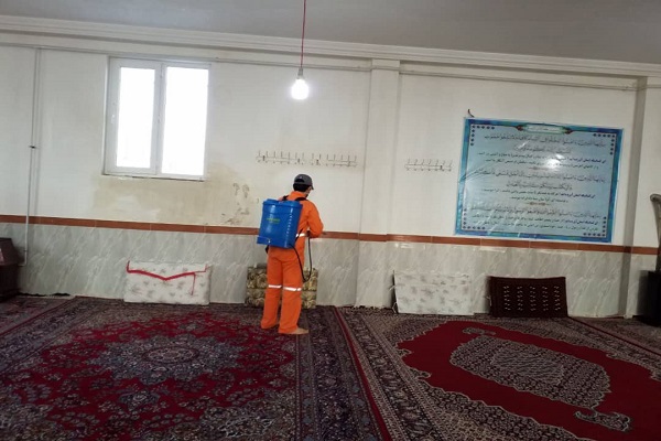 ضدعفونی مساجد کردستان برای مقابله با کرونا آغاز شد