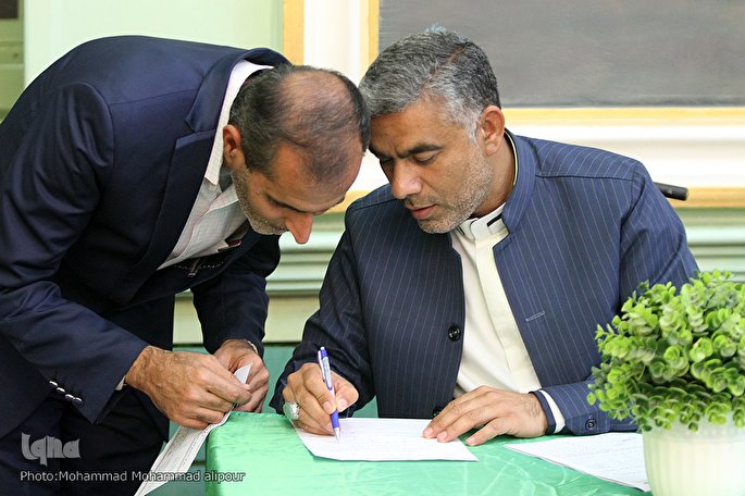 تکلیف آموزشهای قرآنی در وضعت کنونی جامعه چیست؟ تکلیف آموزشهای قرآنی در وضعت کنونی جامعه چیست؟