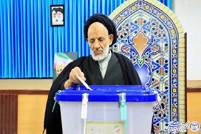 مجلس قدرتمند و بصیر دشمن را مأیوس می‌کند