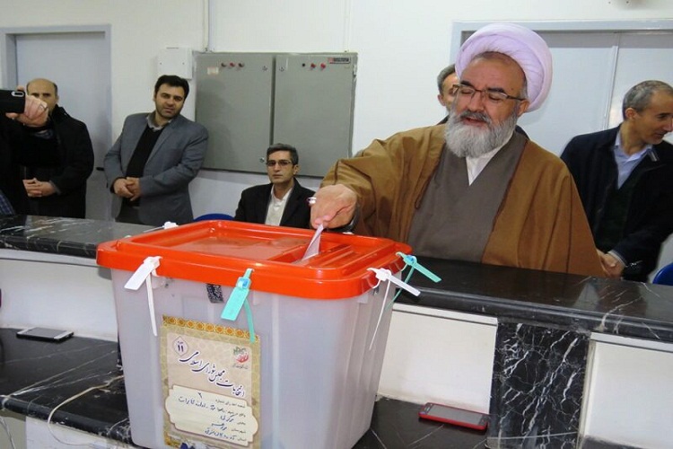 پیشرفت کشور نیازمند مجلسی قوی است