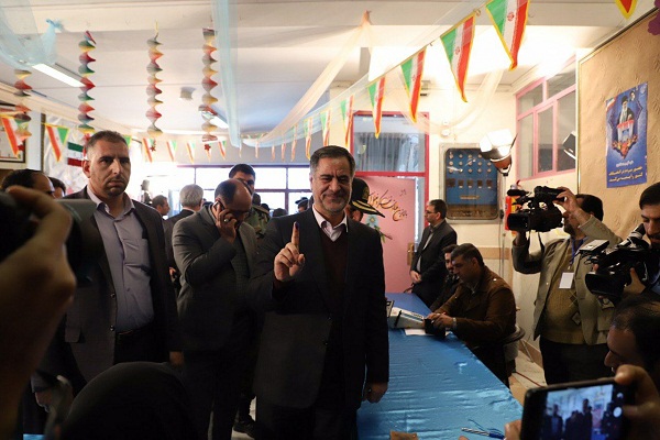 حضور مسئولان چهارمحال و بختیاری در انتخابات ۹۸