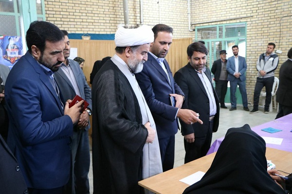 حضور مسئولان چهارمحال و بختیاری در انتخابات ۹۸